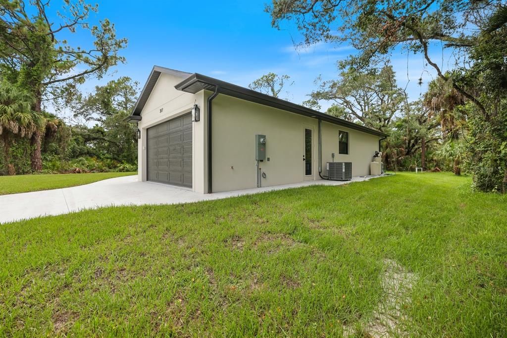 For Sale: $370,000 (3 beds, 2 baths, 1617 Square Feet)