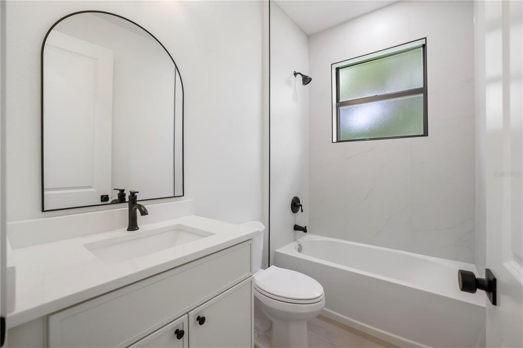 For Sale: $370,000 (3 beds, 2 baths, 1617 Square Feet)