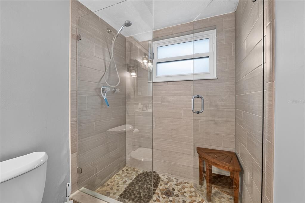 На продажу: $233,000 (2 спален, 2 ванн, 1424 Квадратных фут)