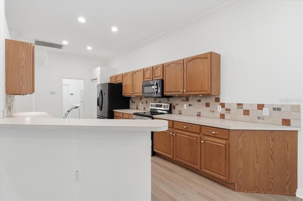 En Venta: $425,000 (3 camas, 2 baños, 2037 Pies cuadrados)