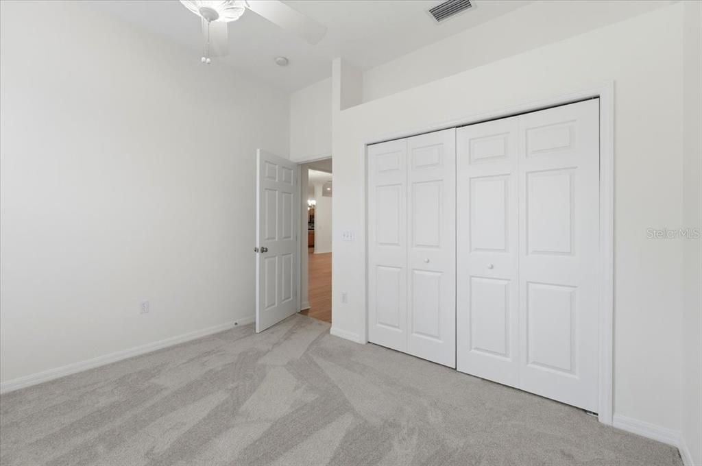En Venta: $425,000 (3 camas, 2 baños, 2037 Pies cuadrados)