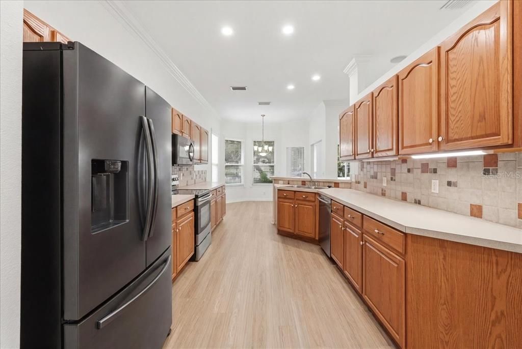 En Venta: $425,000 (3 camas, 2 baños, 2037 Pies cuadrados)