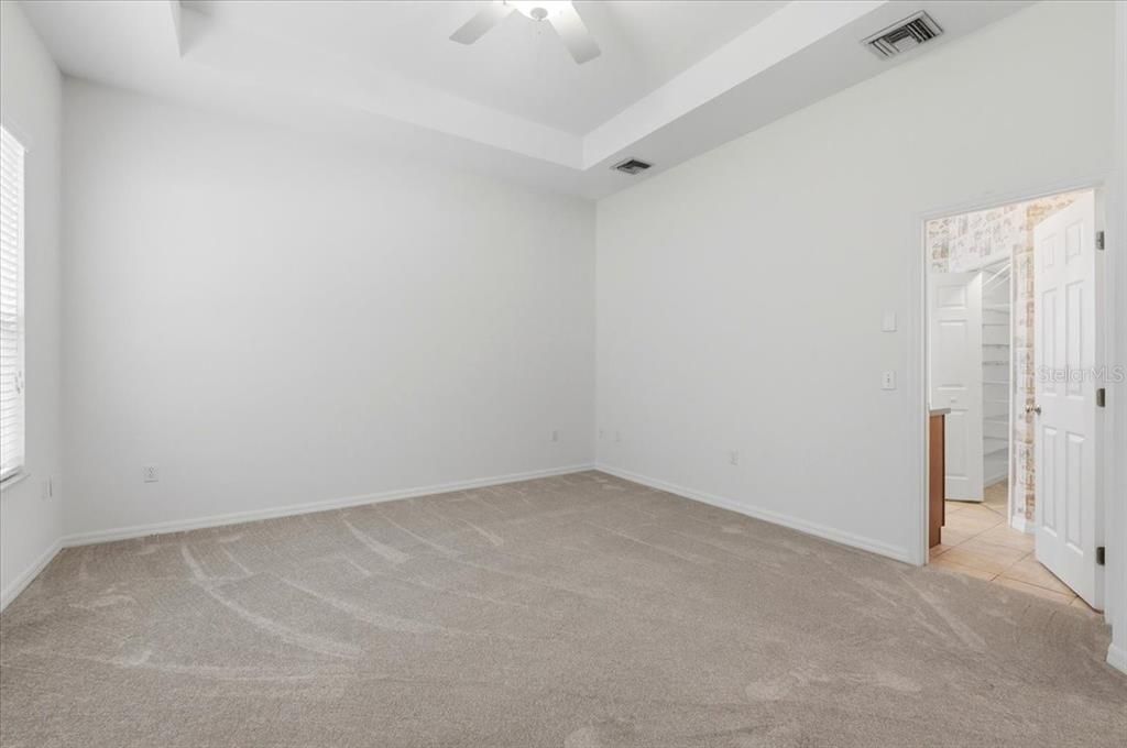 En Venta: $425,000 (3 camas, 2 baños, 2037 Pies cuadrados)