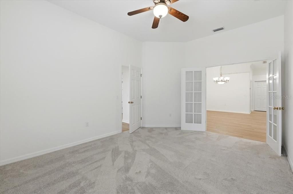 En Venta: $425,000 (3 camas, 2 baños, 2037 Pies cuadrados)