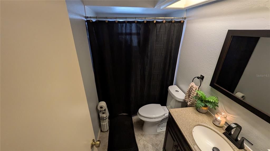 For Sale: $215,000 (2 beds, 2 baths, 1230 Square Feet)