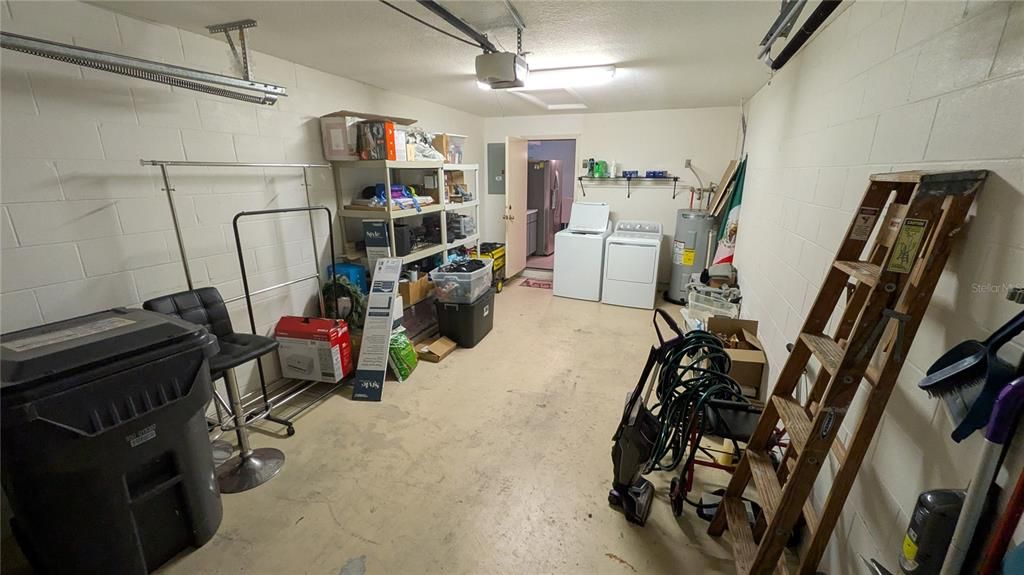 For Sale: $215,000 (2 beds, 2 baths, 1230 Square Feet)