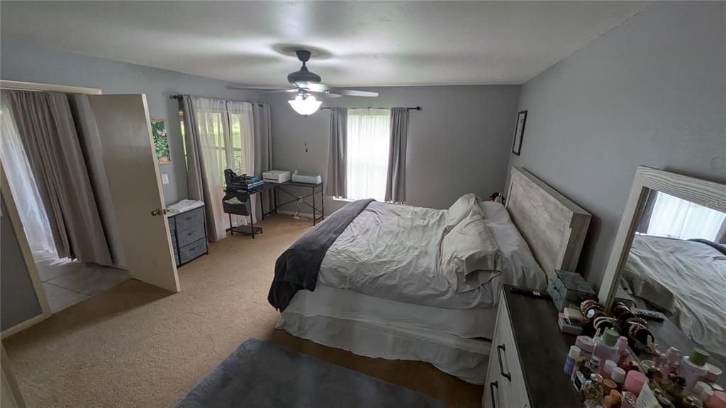 For Sale: $215,000 (2 beds, 2 baths, 1230 Square Feet)