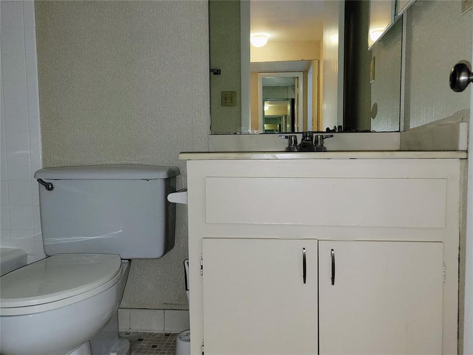 В аренду: $2,000 (1 спален, 1 ванн, 843 Квадратных фут)