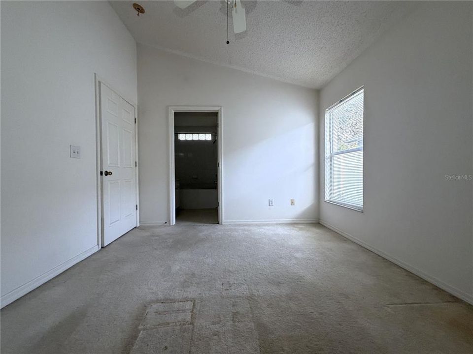 For Sale: $264,000 (3 beds, 2 baths, 1182 Square Feet)