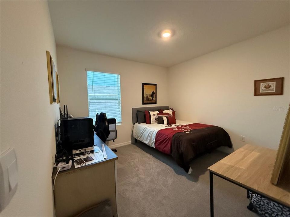 For Rent: $2,600 (3 beds, 2 baths, 1994 Square Feet)