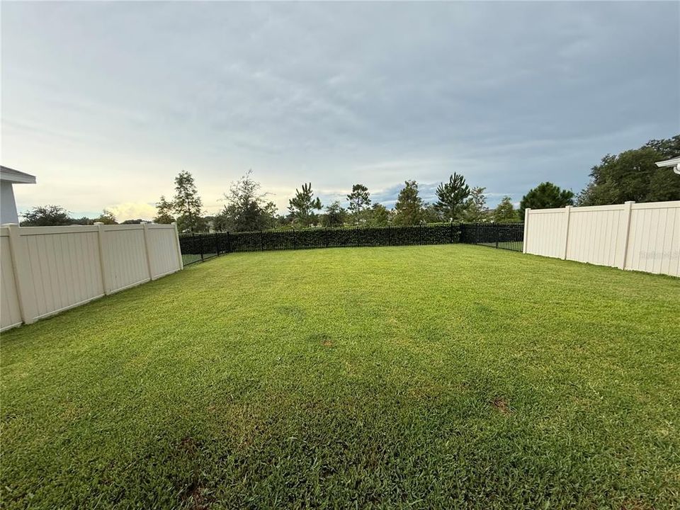 For Rent: $2,600 (3 beds, 2 baths, 1994 Square Feet)
