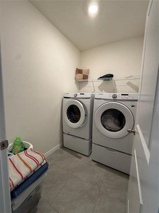 For Rent: $2,600 (3 beds, 2 baths, 1994 Square Feet)