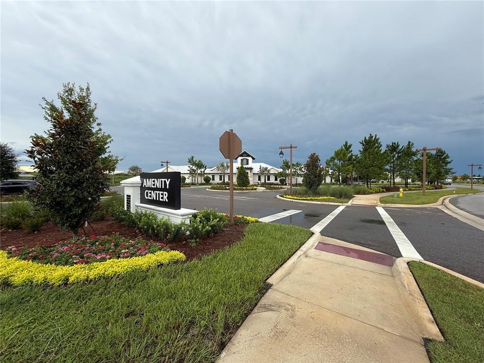 For Rent: $2,600 (3 beds, 2 baths, 1994 Square Feet)