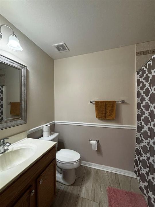 For Rent: $1,900 (3 beds, 2 baths, 1940 Square Feet)
