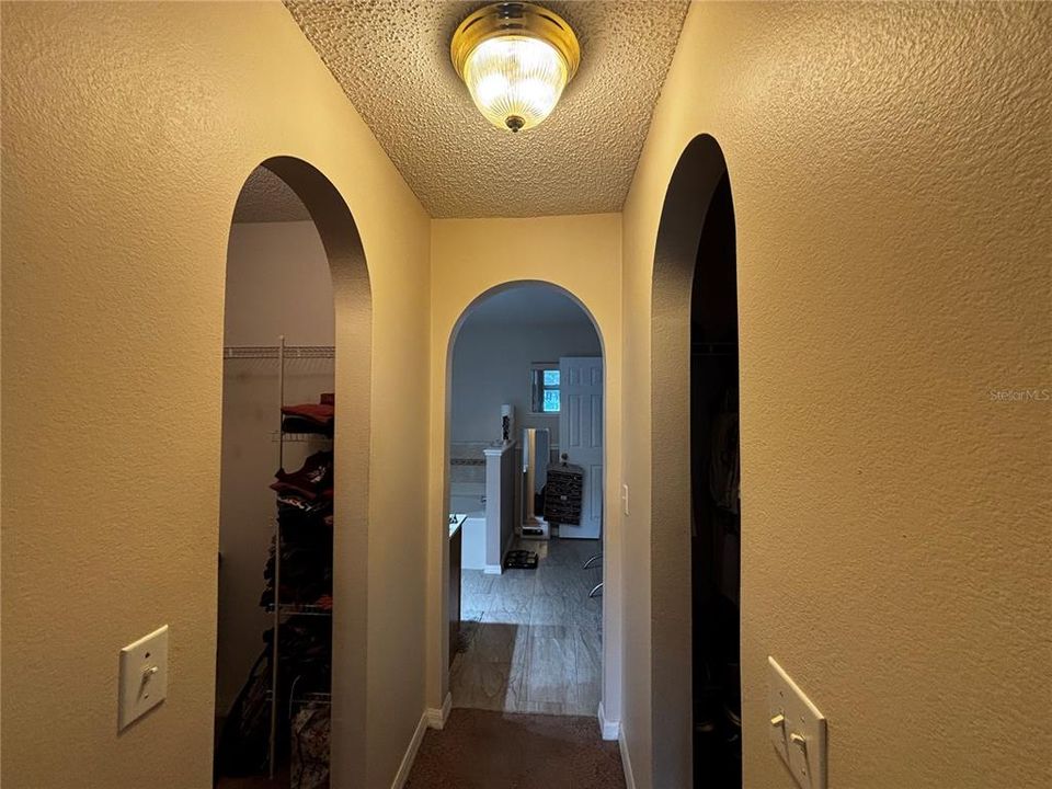 For Rent: $1,900 (3 beds, 2 baths, 1940 Square Feet)