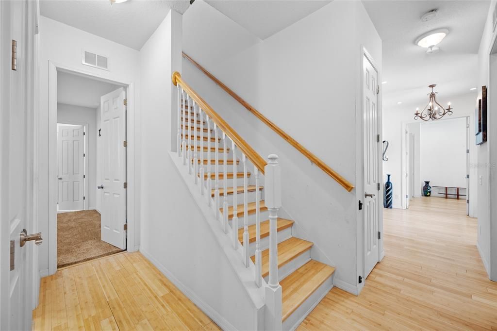 For Sale: $949,000 (6 beds, 4 baths, 4422 Square Feet)