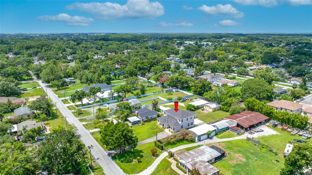 For Sale: $949,000 (6 beds, 4 baths, 4422 Square Feet)