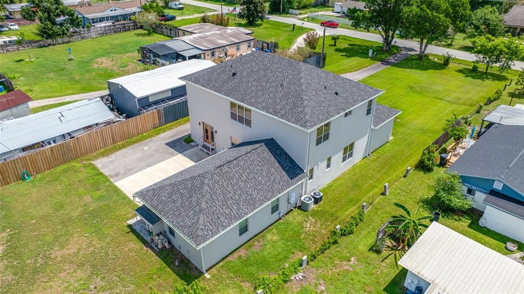For Sale: $949,000 (6 beds, 4 baths, 4422 Square Feet)
