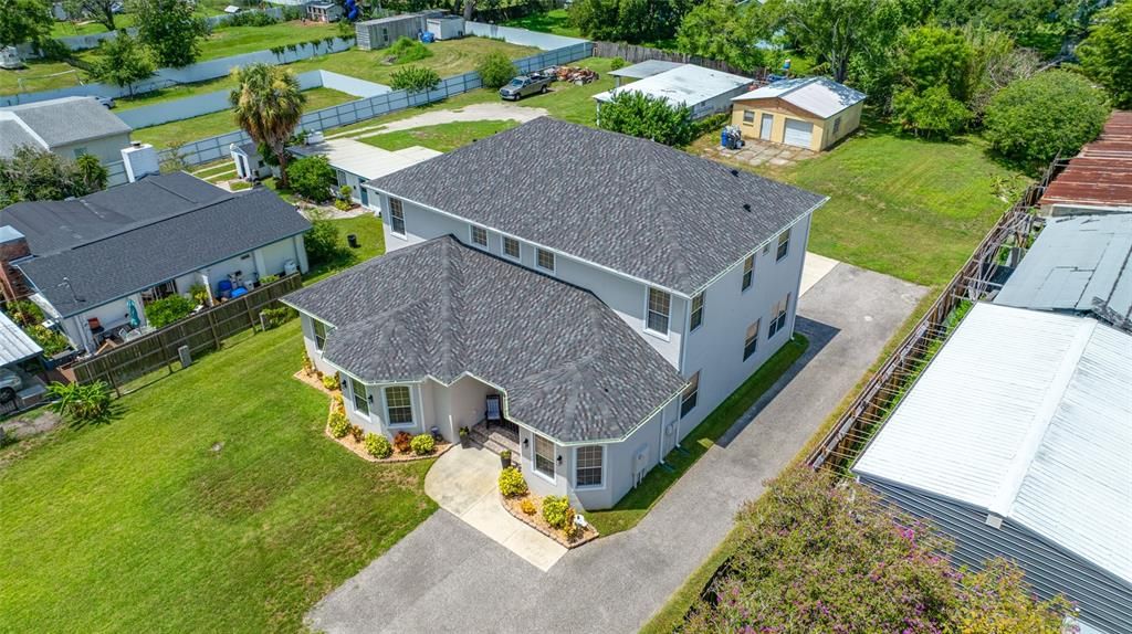 For Sale: $949,000 (6 beds, 4 baths, 4422 Square Feet)