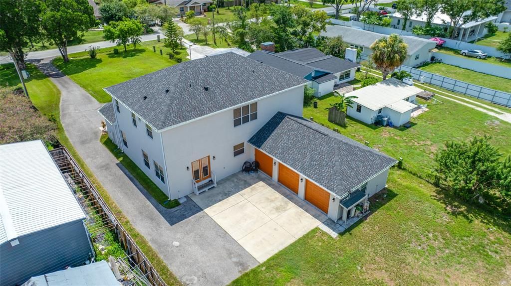 For Sale: $949,000 (6 beds, 4 baths, 4422 Square Feet)
