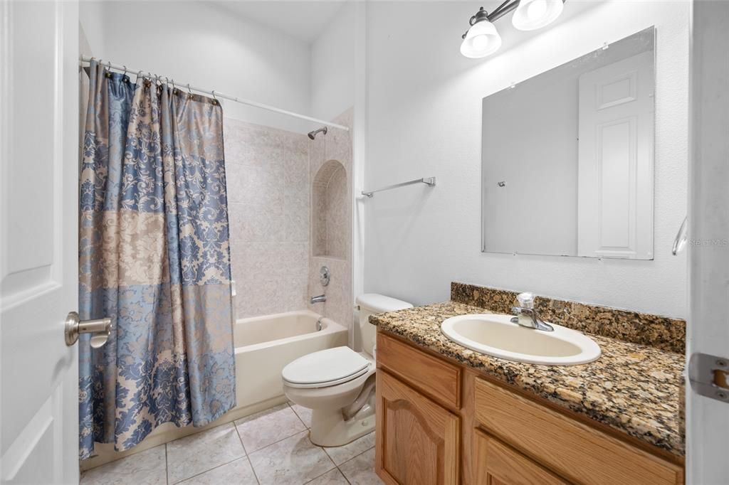 For Sale: $949,000 (6 beds, 4 baths, 4422 Square Feet)