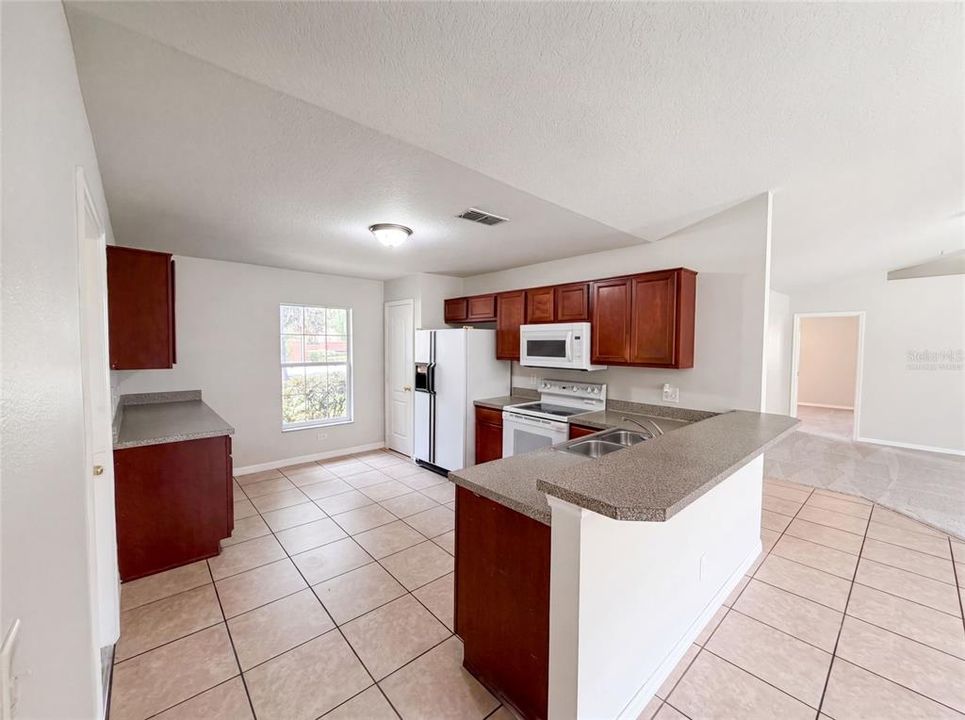 En Venta: $340,000 (3 camas, 2 baños, 1766 Pies cuadrados)