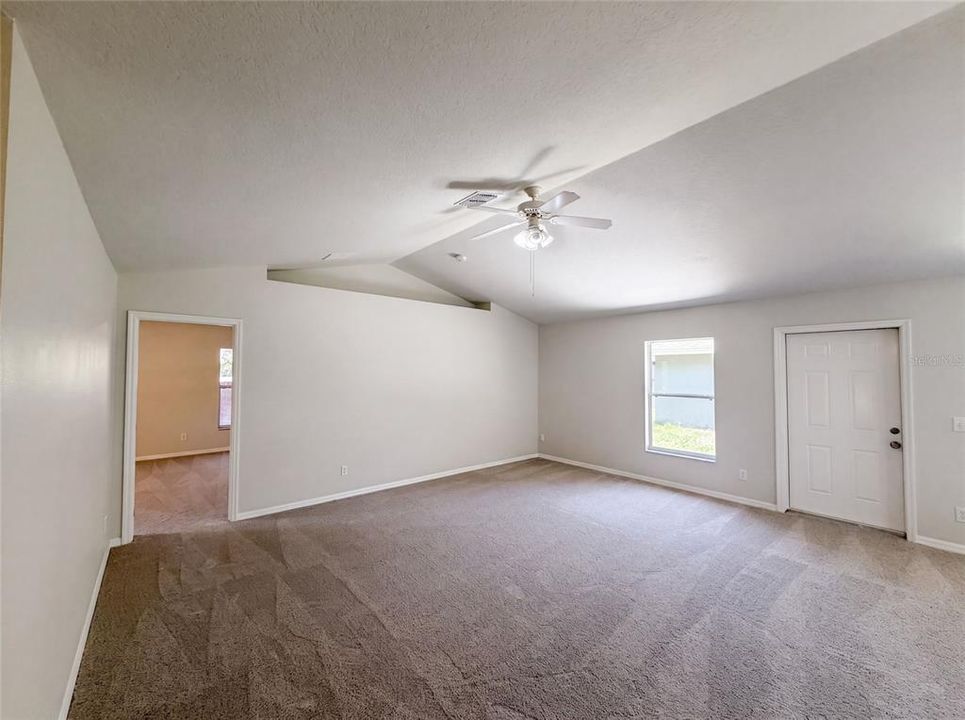 En Venta: $340,000 (3 camas, 2 baños, 1766 Pies cuadrados)