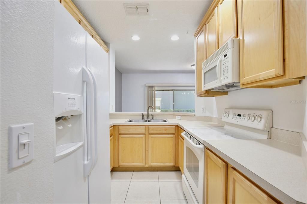 В аренду: $1,695 (2 спален, 2 ванн, 1202 Квадратных фут)