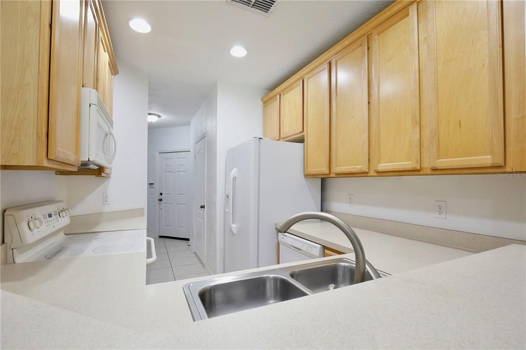 В аренду: $1,695 (2 спален, 2 ванн, 1202 Квадратных фут)