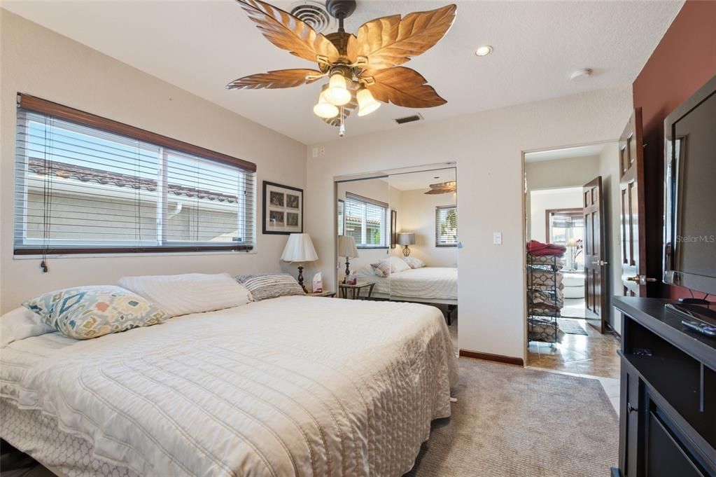 En Venta: $1,695,000 (4 camas, 3 baños, 2420 Pies cuadrados)