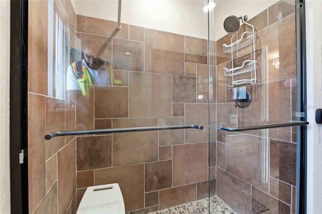 En Venta: $1,695,000 (4 camas, 3 baños, 2420 Pies cuadrados)