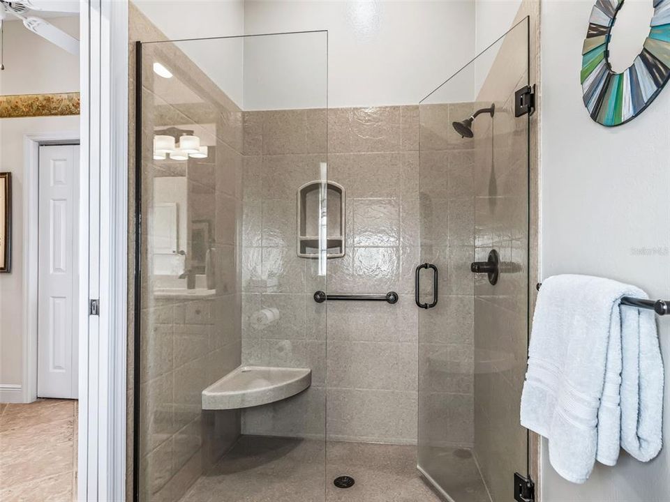 For Sale: $750,000 (3 beds, 2 baths, 2097 Square Feet)
