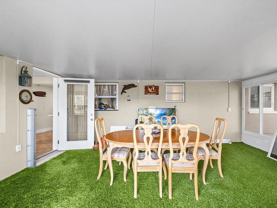En Venta: $425,000 (3 camas, 2 baños, 1300 Pies cuadrados)