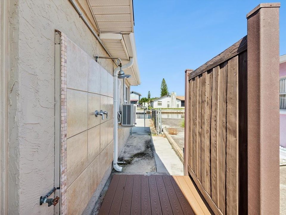 En Venta: $425,000 (3 camas, 2 baños, 1300 Pies cuadrados)