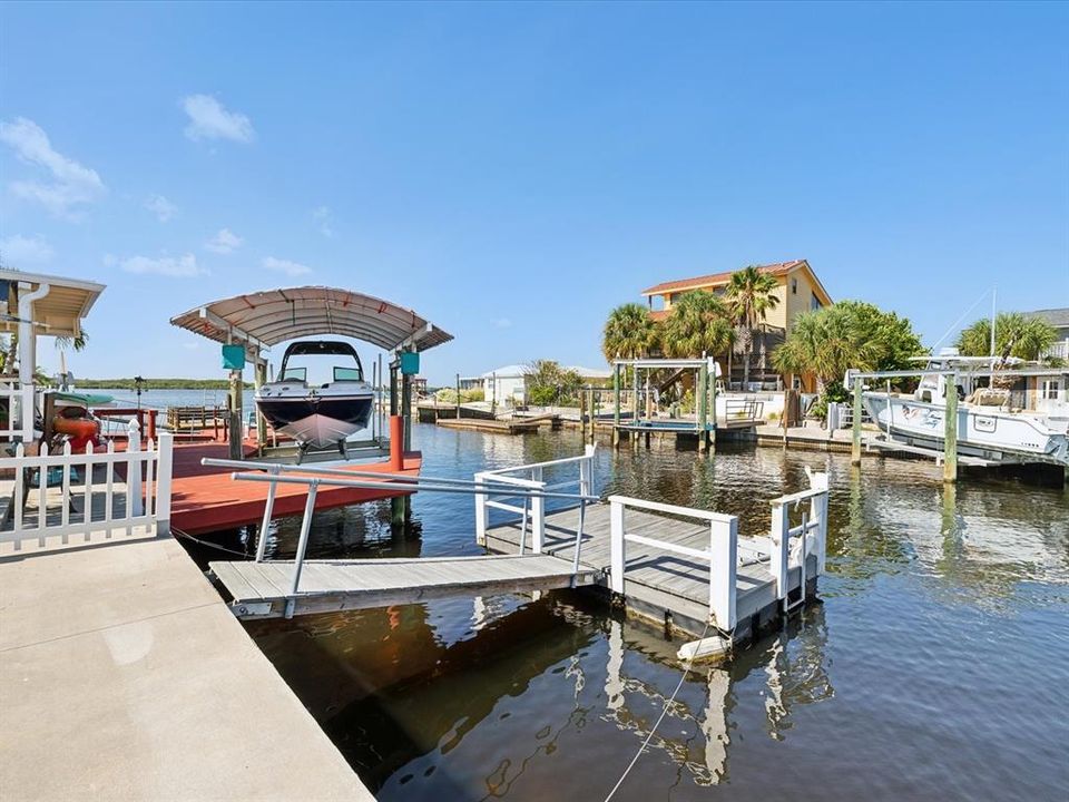 En Venta: $425,000 (3 camas, 2 baños, 1300 Pies cuadrados)