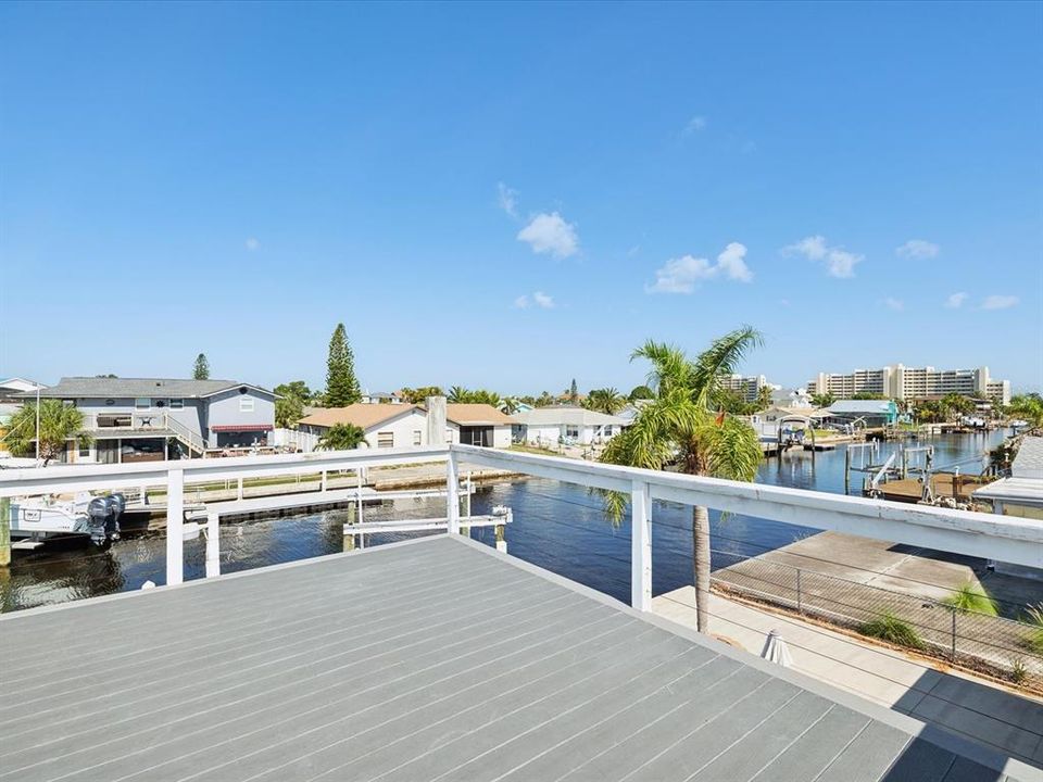 En Venta: $425,000 (3 camas, 2 baños, 1300 Pies cuadrados)