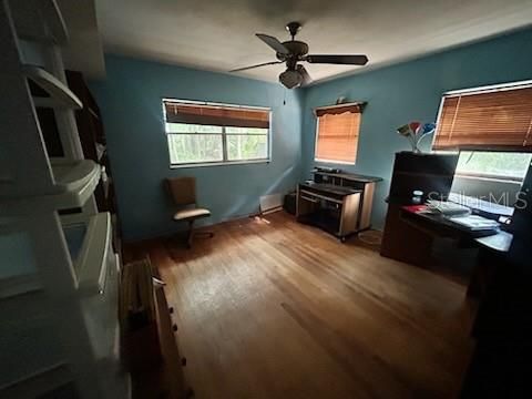 На продажу: $150,000 (2 спален, 2 ванн, 1332 Квадратных фут)