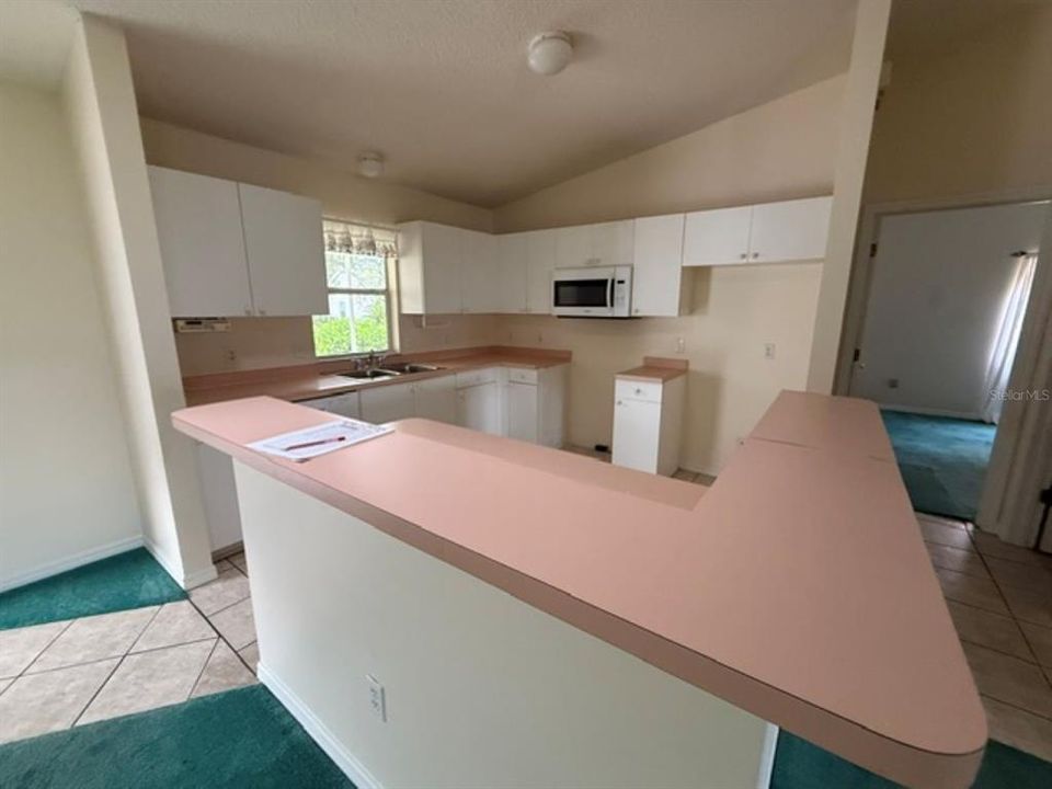 For Sale: $225,000 (2 beds, 2 baths, 1383 Square Feet)