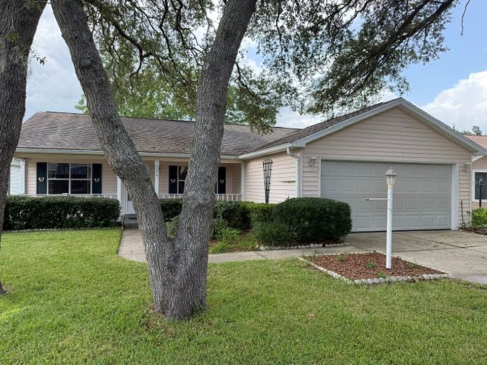 For Sale: $225,000 (2 beds, 2 baths, 1383 Square Feet)
