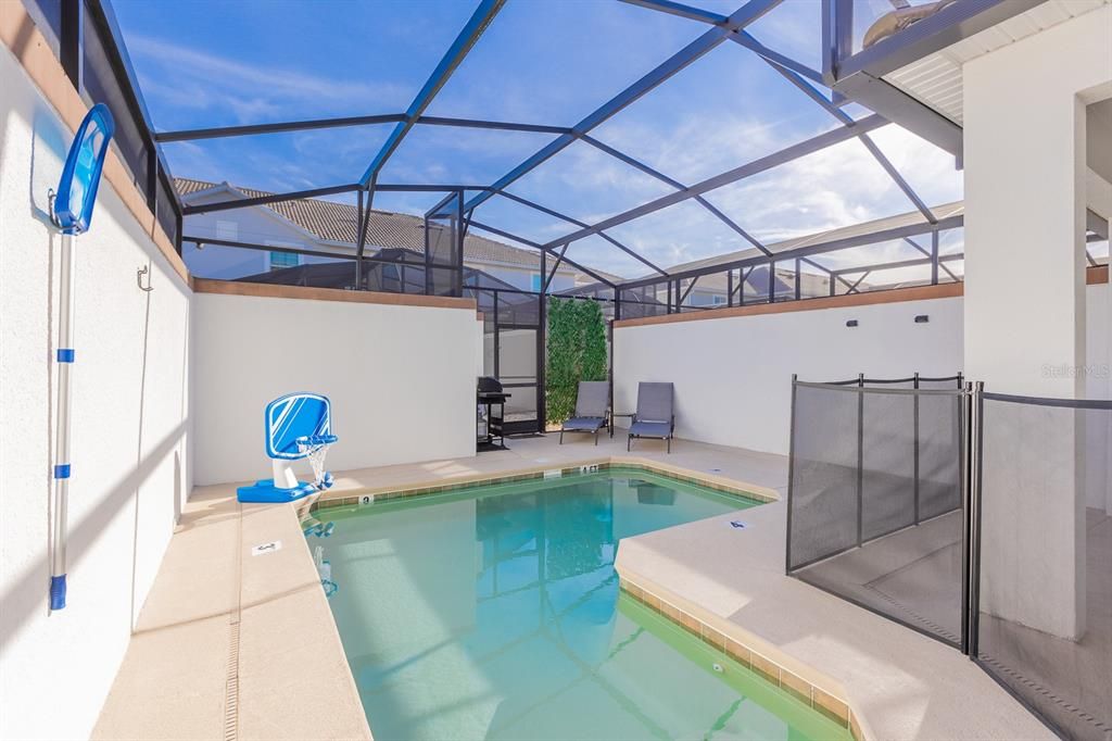 En Venta: $469,000 (4 camas, 3 baños, 1914 Pies cuadrados)