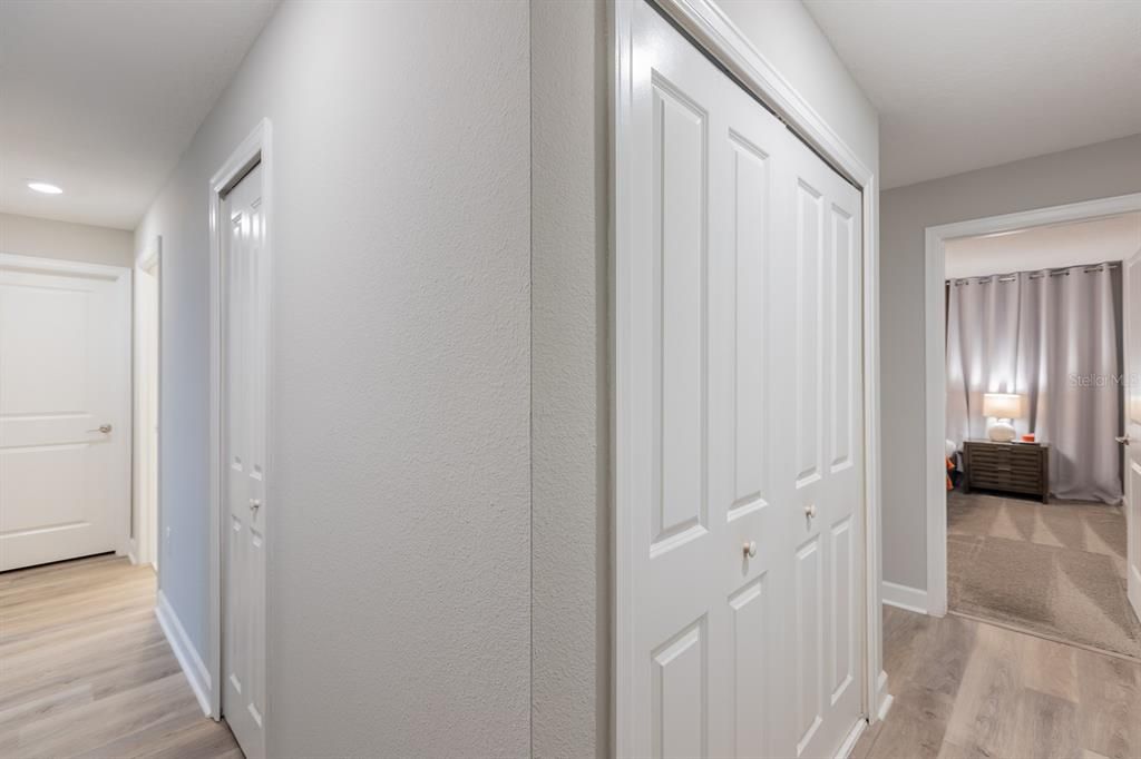 En Venta: $469,000 (4 camas, 3 baños, 1914 Pies cuadrados)