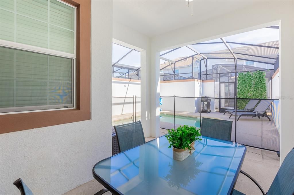 En Venta: $469,000 (4 camas, 3 baños, 1914 Pies cuadrados)