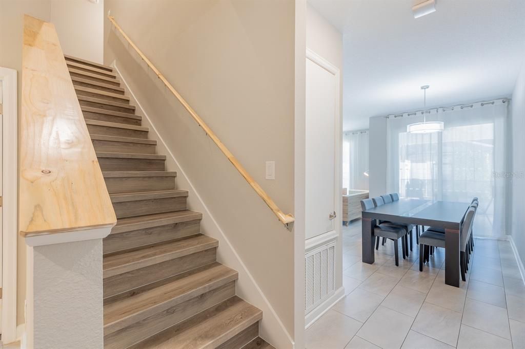 En Venta: $469,000 (4 camas, 3 baños, 1914 Pies cuadrados)