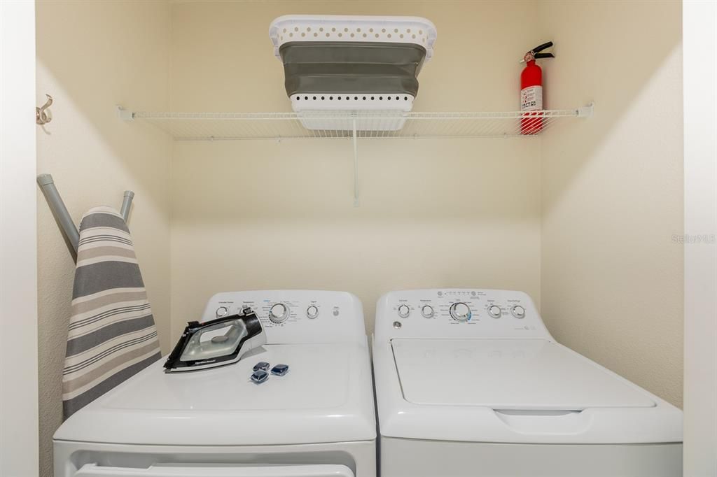 En Venta: $469,000 (4 camas, 3 baños, 1914 Pies cuadrados)