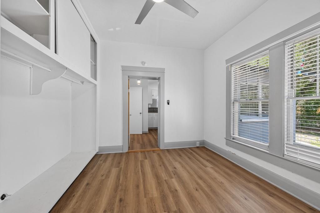 En Venta: $525,000 (5 camas, 3 baños, 2305 Pies cuadrados)