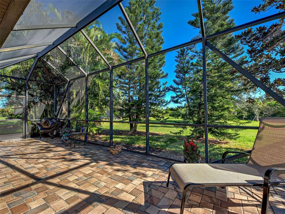 На продажу: $429,000 (2 спален, 2 ванн, 1916 Квадратных фут)