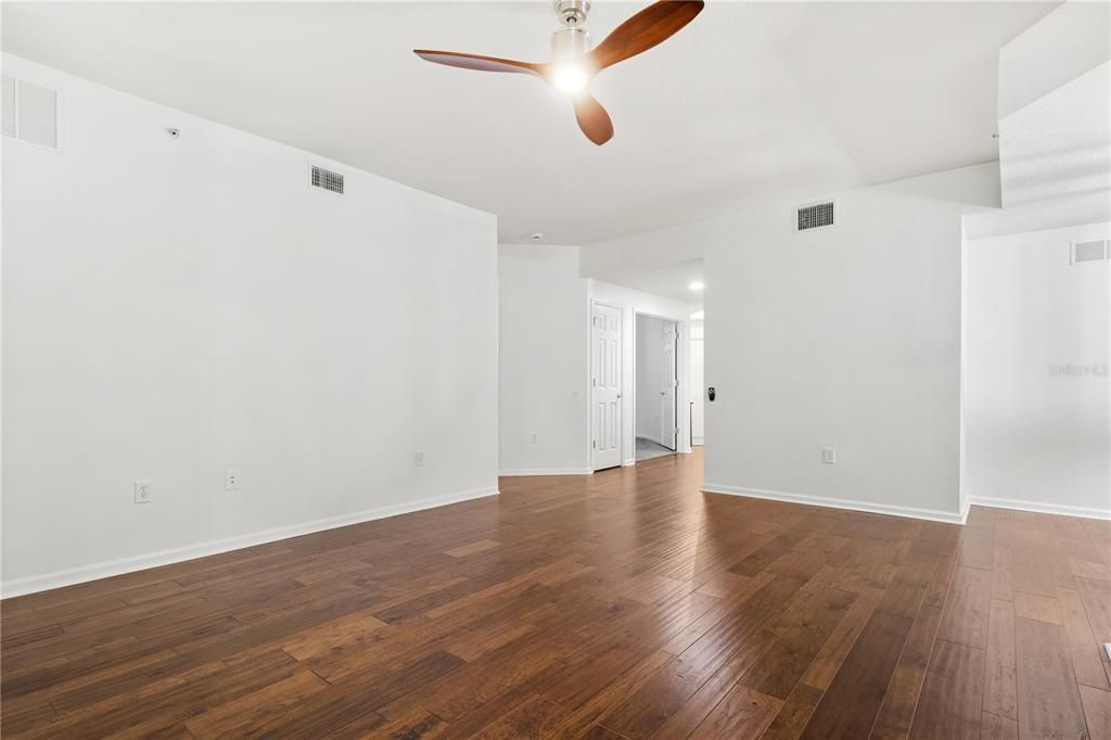 В аренду: $2,900 (3 спален, 2 ванн, 1638 Квадратных фут)