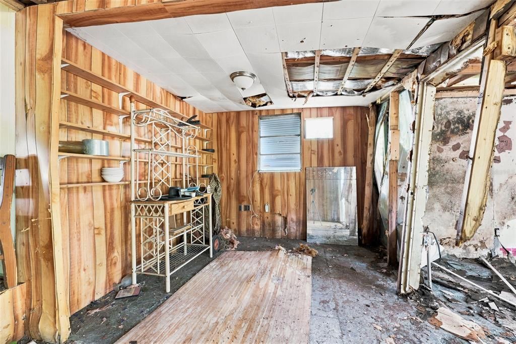 For Sale: $40,000 (2 beds, 1 baths, 312 Square Feet)