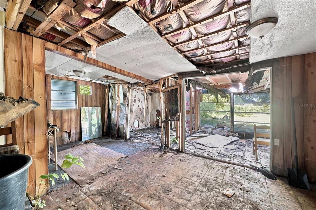 For Sale: $40,000 (2 beds, 1 baths, 312 Square Feet)