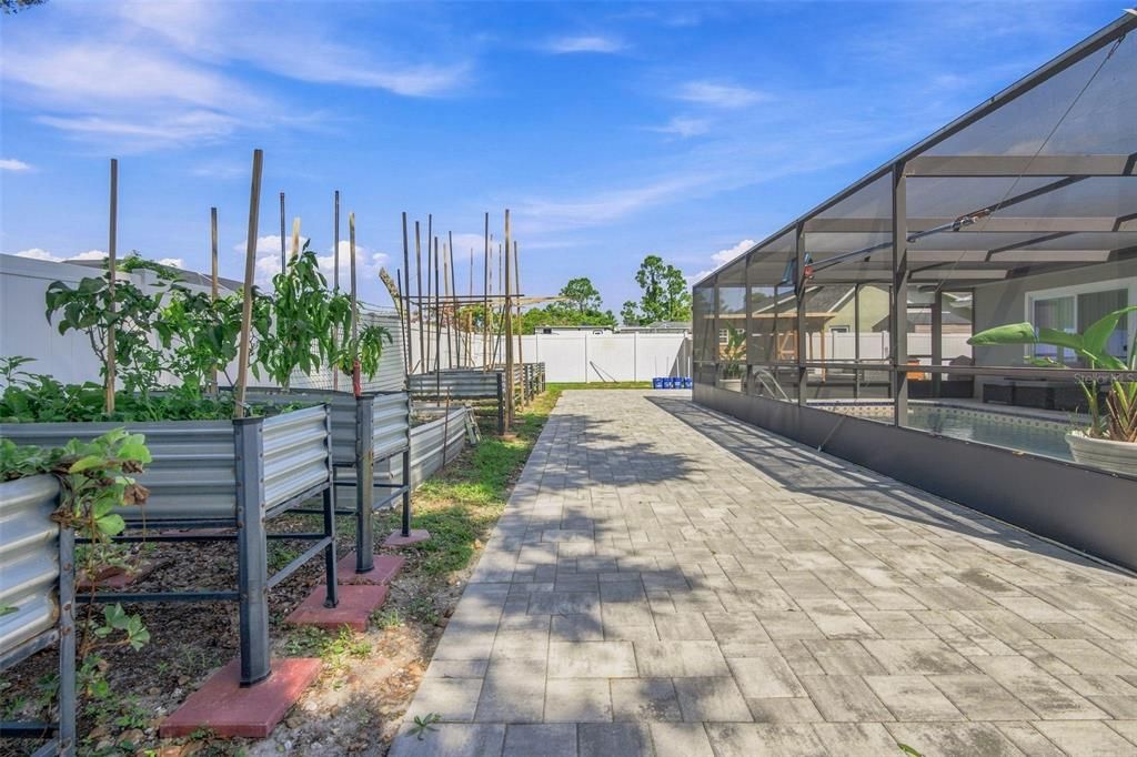 На продажу: $380,000 (2 спален, 2 ванн, 1238 Квадратных фут)